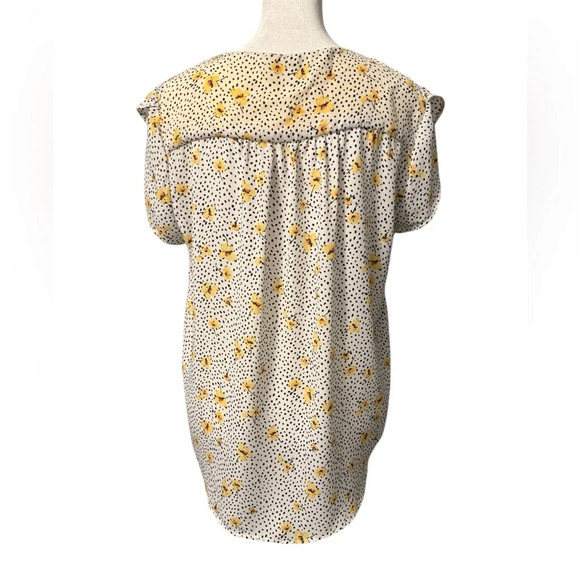 Lily White v neck top with black design with yellow flowers. Hi-Lo Size Medium - Picture 5 of 8